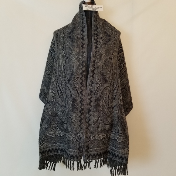 1081 BADGLEY MISHKHA Metallic Grey Blue Shawl - Picture 14 of 15